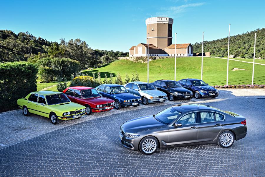  BMW 520d Sedan Luxury Line 2017 года  (WW) (фото 42 из 42)